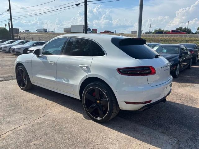 2017 Porsche Macan Turbo