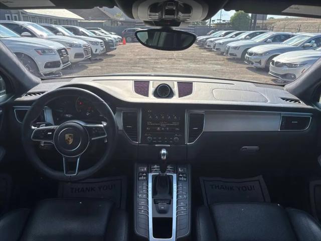 2017 Porsche Macan Turbo
