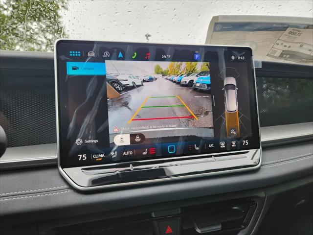 2025 Volkswagen Tiguan 2.0T SE