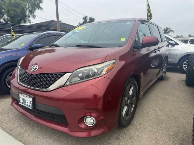 2017 Toyota Sienna SE Premium 8 Passenger for sale in Oxnard, CA
