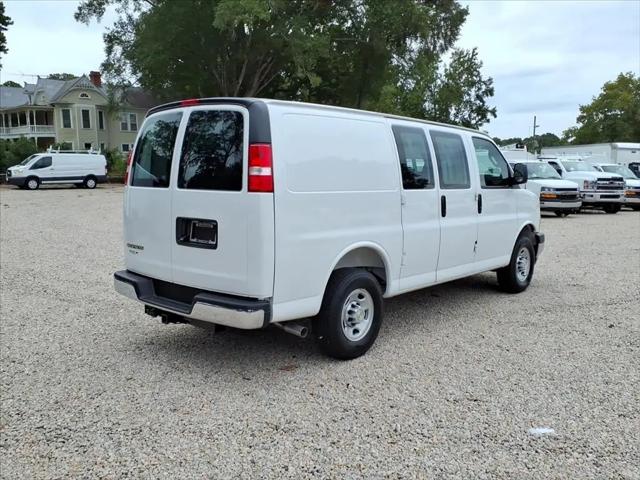 2025 Chevrolet Express Cargo Van RWD 2500 Regular Wheelbase WT