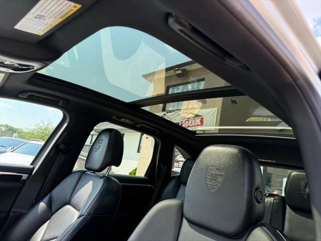 2016 Porsche Cayenne Base