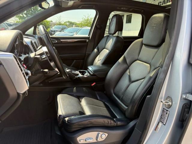 2016 Porsche Cayenne Base