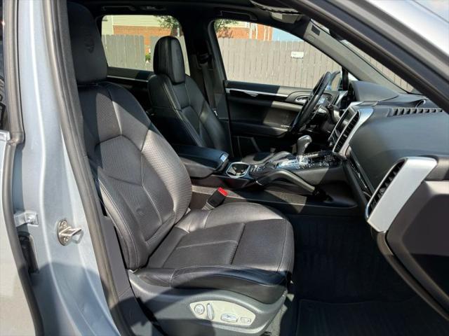 2016 Porsche Cayenne Base