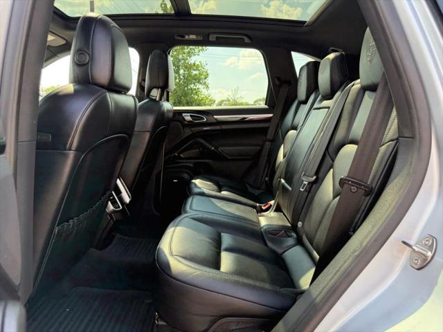 2016 Porsche Cayenne Base