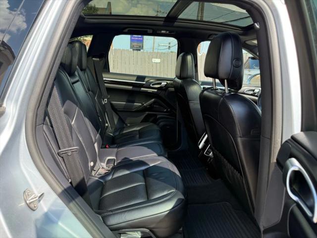 2016 Porsche Cayenne Base