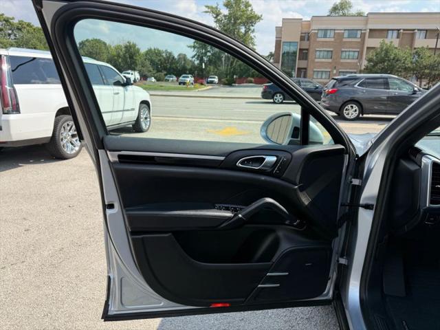 2016 Porsche Cayenne Base
