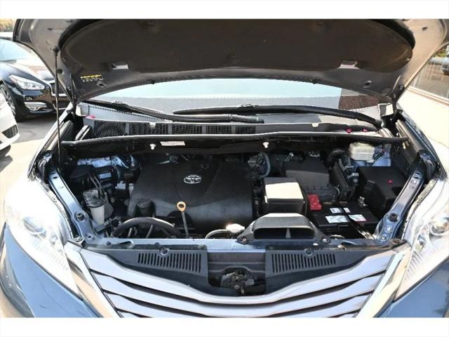 2017 Toyota Sienna Limited Premium 7 Passenger
