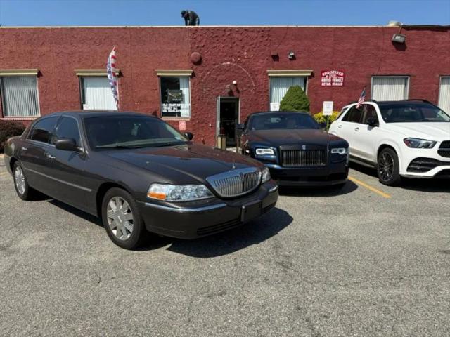 2005 Lincoln Town Car Signature Limited for sale in Hicksville, NY