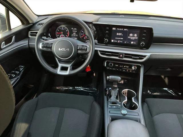 2022 Kia K5 LX
