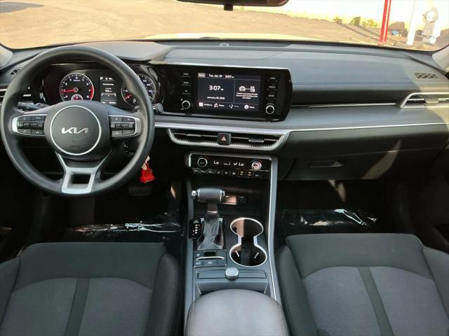 2022 Kia K5 LX
