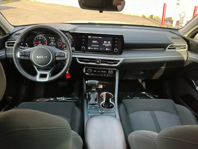 2022 Kia K5 LX