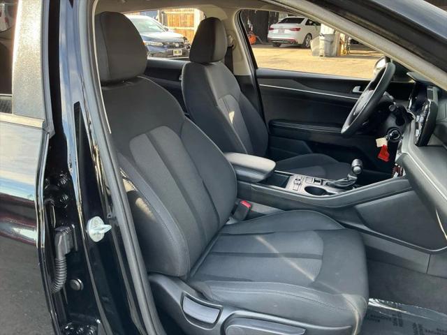 2022 Kia K5 LX
