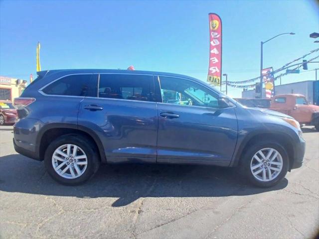 2016 Toyota Highlander LE V6