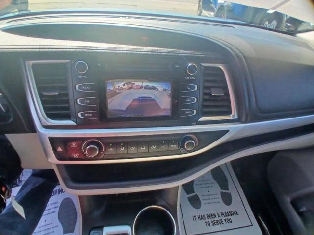2016 Toyota Highlander LE V6