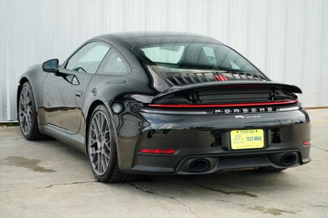 2025 Porsche 911 Carrera