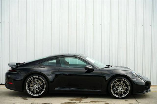 2025 Porsche 911 Carrera