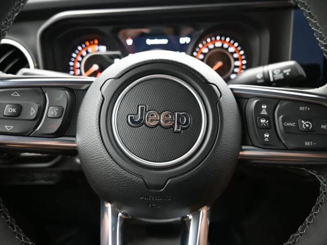2025 Jeep Wrangler 4-Door Sahara 4x4