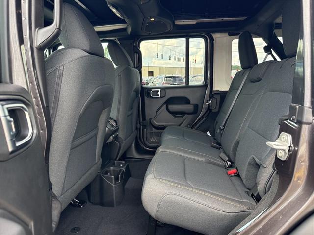 2025 Jeep Wrangler 4-Door Summit 4x4