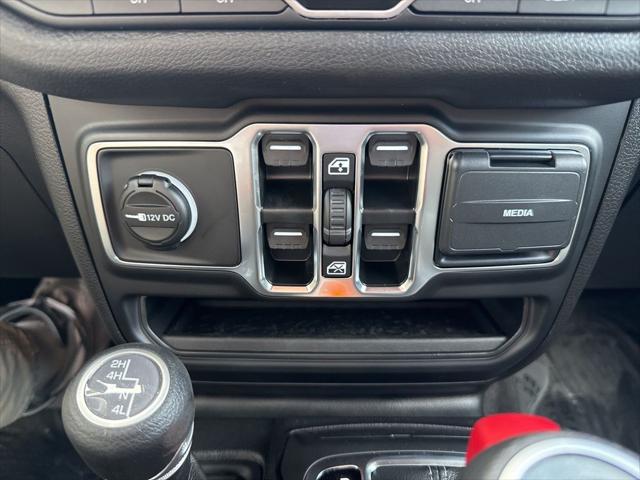 2025 Jeep Wrangler 4-Door Summit 4x4