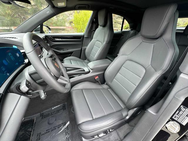 2025 Porsche Macan Electric 4S