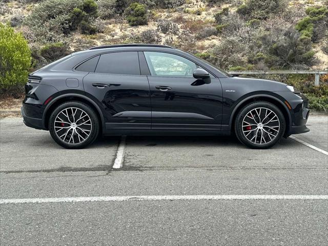 2025 Porsche Macan Electric 4S