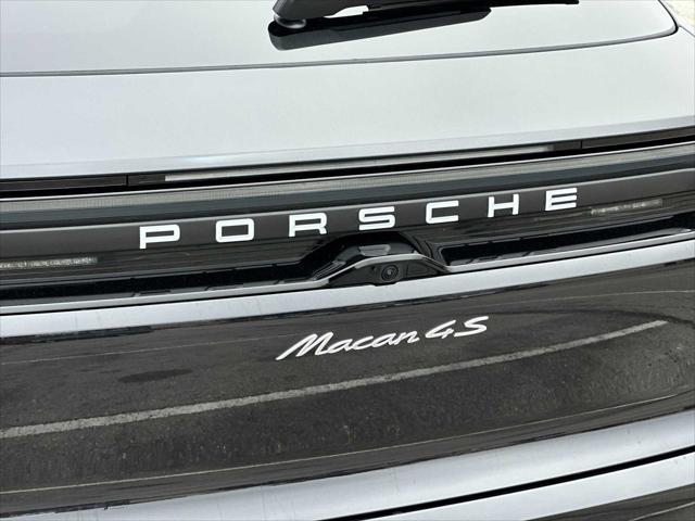 2025 Porsche Macan Electric 4S