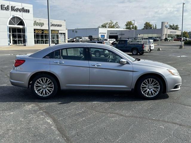 2013 Chrysler 200 Limited 2013 Chrysler 200 Limited