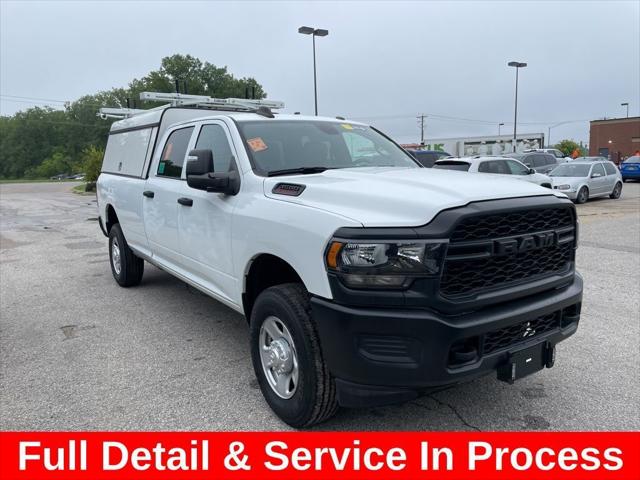 2023 RAM 3500 Tradesman Crew Cab 4x4 8 Box