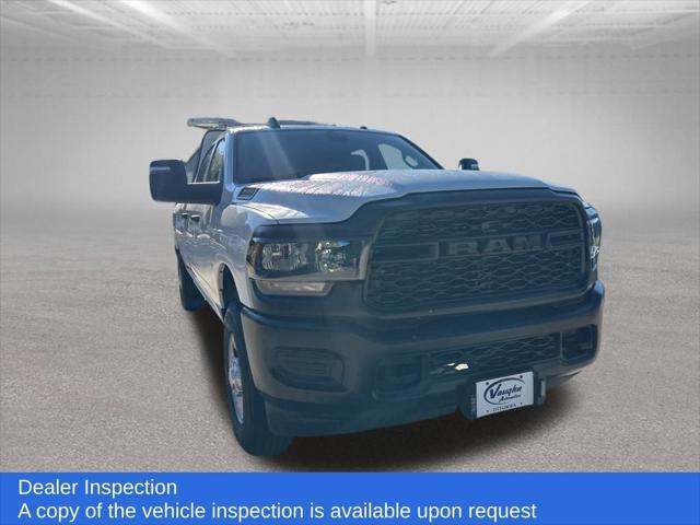 2023 RAM 3500 Tradesman Crew Cab 4x4 8 Box