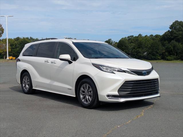 2021 Toyota Sienna XLE