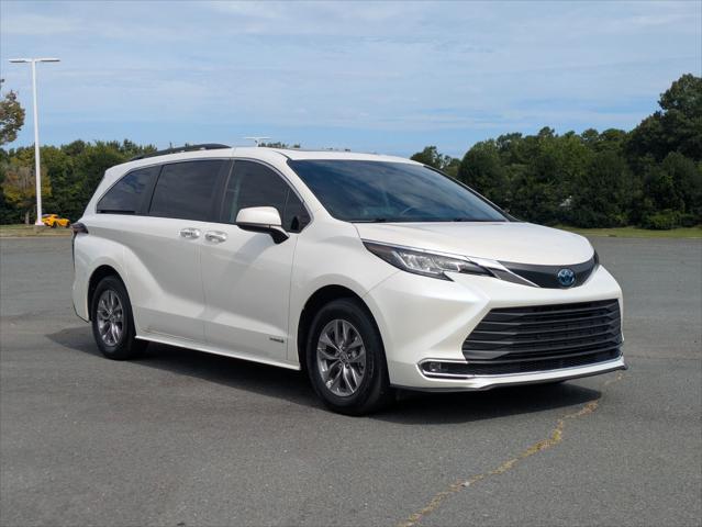 2021 Toyota Sienna XLE