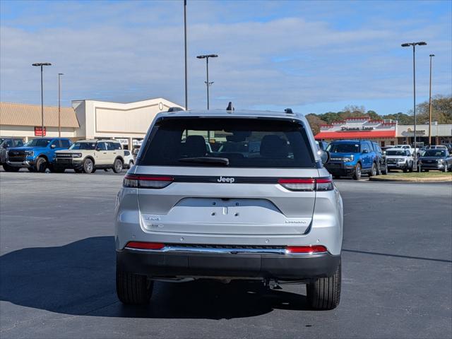 2024 Jeep Grand Cherokee Laredo X 4x4