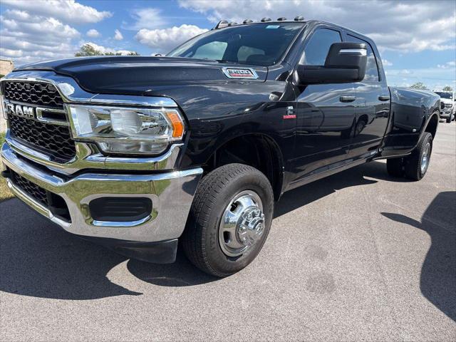 2024 RAM 3500 Tradesman Crew Cab 4x4 8 Box