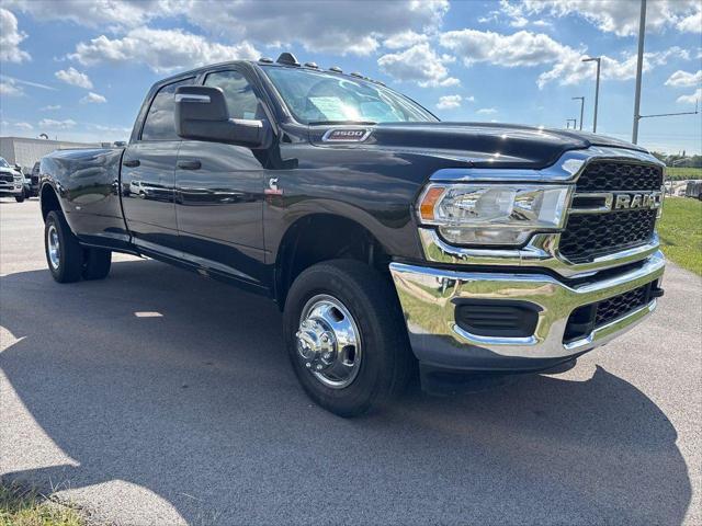 2024 RAM 3500 Tradesman Crew Cab 4x4 8 Box