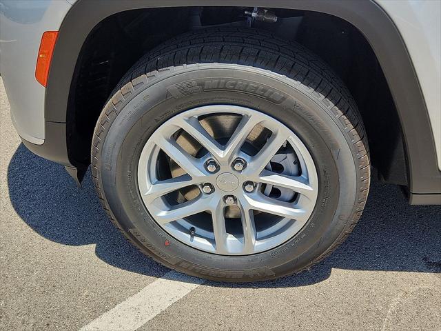2025 Jeep Grand Cherokee L Laredo X 4x4