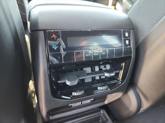2025 Jeep Grand Cherokee L Laredo X 4x4