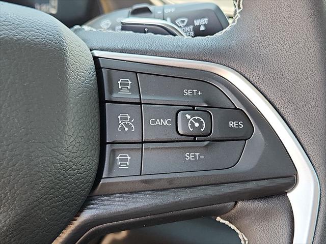 2025 Jeep Grand Cherokee L Laredo X 4x4