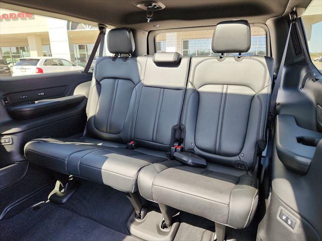 2025 Jeep Wagoneer Series II Carbide 4x4
