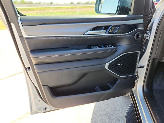 2025 Jeep Wagoneer Series II Carbide 4x4