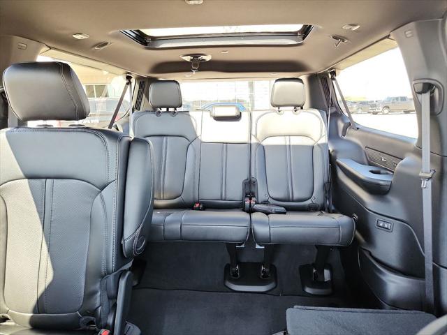 2025 Jeep Wagoneer Series II Carbide 4x4