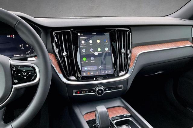 2026 Volvo V60 Cross Country Plus, B5 AWD Gas (mild hybrid)
