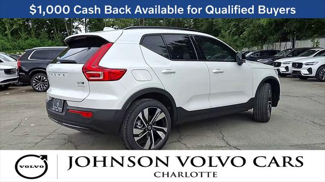 2026 Volvo XC40 Ultra, B5 AWD Gas (mild hybrid), Dark