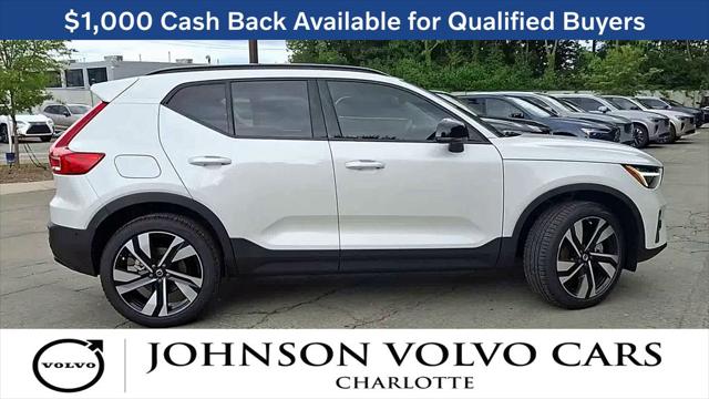 2026 Volvo XC40 Ultra, B5 AWD Gas (mild hybrid), Dark