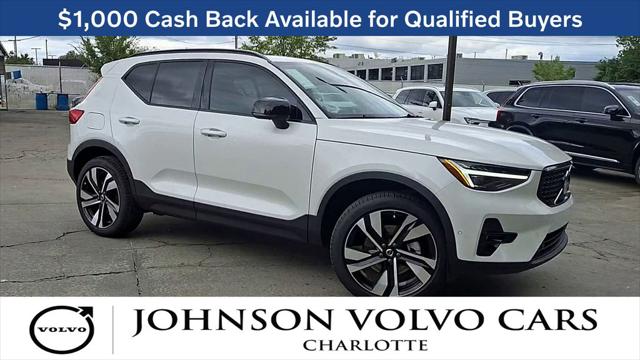 2026 Volvo XC40 Ultra, B5 AWD Gas (mild hybrid), Dark