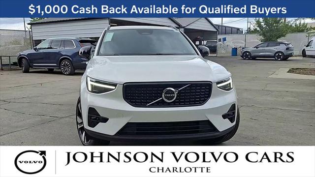 2026 Volvo XC40 Ultra, B5 AWD Gas (mild hybrid), Dark