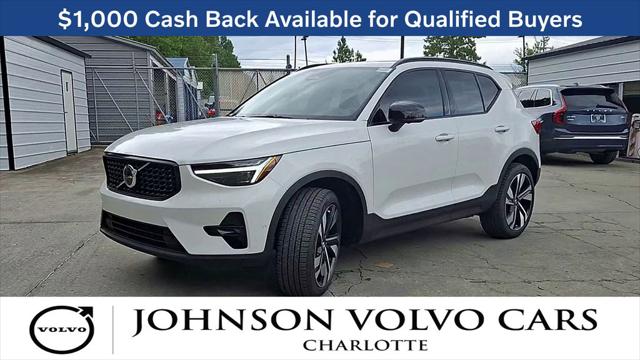 2026 Volvo XC40 Ultra, B5 AWD Gas (mild hybrid), Dark