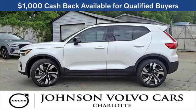 2026 Volvo XC40 Ultra, B5 AWD Gas (mild hybrid), Dark