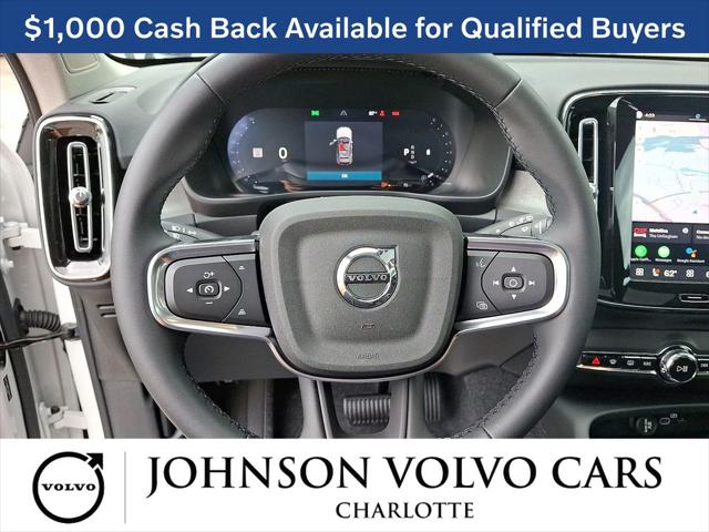 2026 Volvo XC40 Ultra, B5 AWD Gas (mild hybrid), Dark