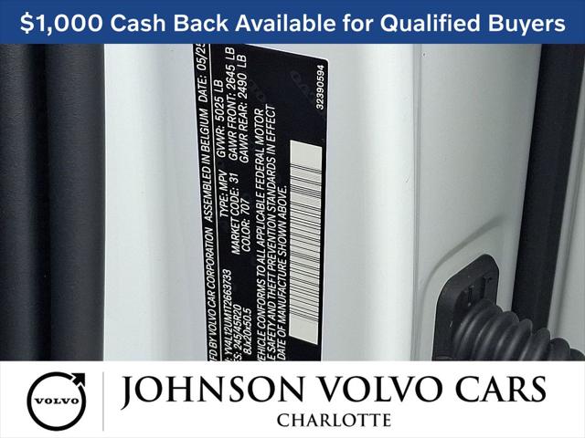 2026 Volvo XC40 Ultra, B5 AWD Gas (mild hybrid), Dark